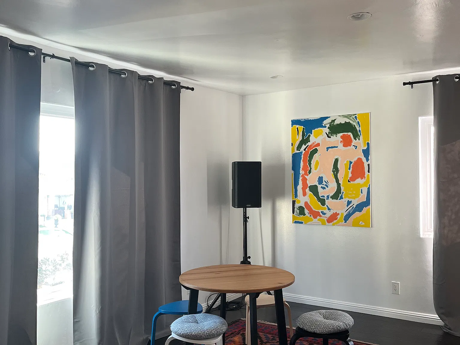 5 bed, 3000 sqft, $1,390 — Photo 2