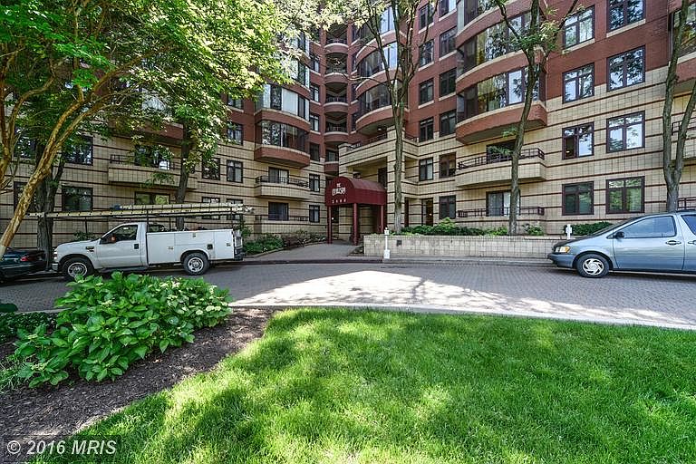 1st image of 2400 Clarendon Blvd APT 801