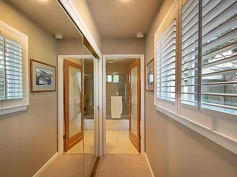 510 Pine St — Photo 16