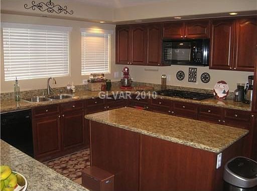2nd image of 4229 Fabulous Finches Ave