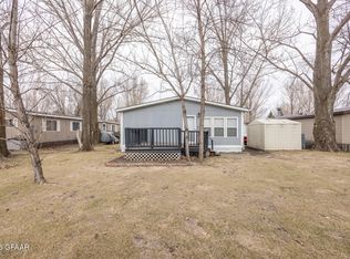 2499 Lawndale Rd, Grand Forks, ND 58201