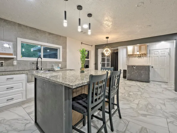 826 Rosewick St, Houston, TX 77015