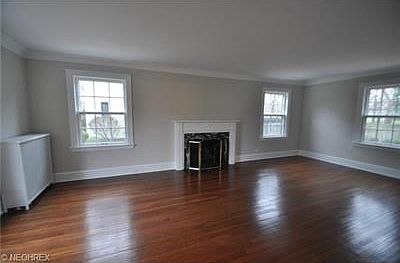 2nd image of 1066 Parkside Dr