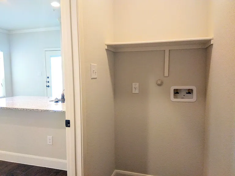 6315 Melanzane Ave #1 — Photo 9