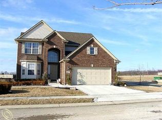 4077 Orchard Park Blvd, Howell, MI 48843