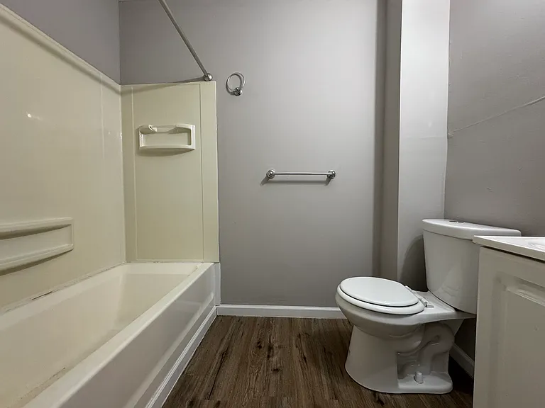 164-2B Babcock St #B2 — Photo 9