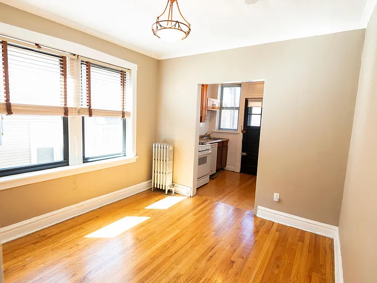 1106 W George St #2 — Photo 9