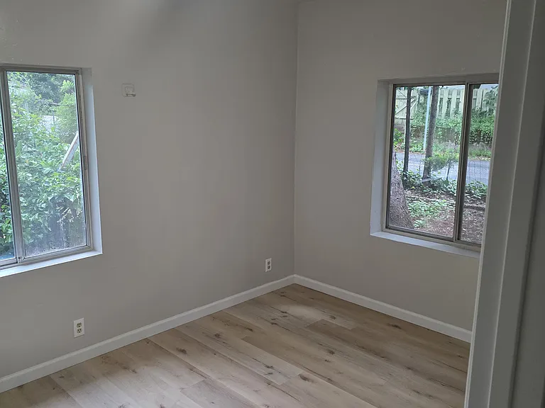 417 French Ave — Photo 8