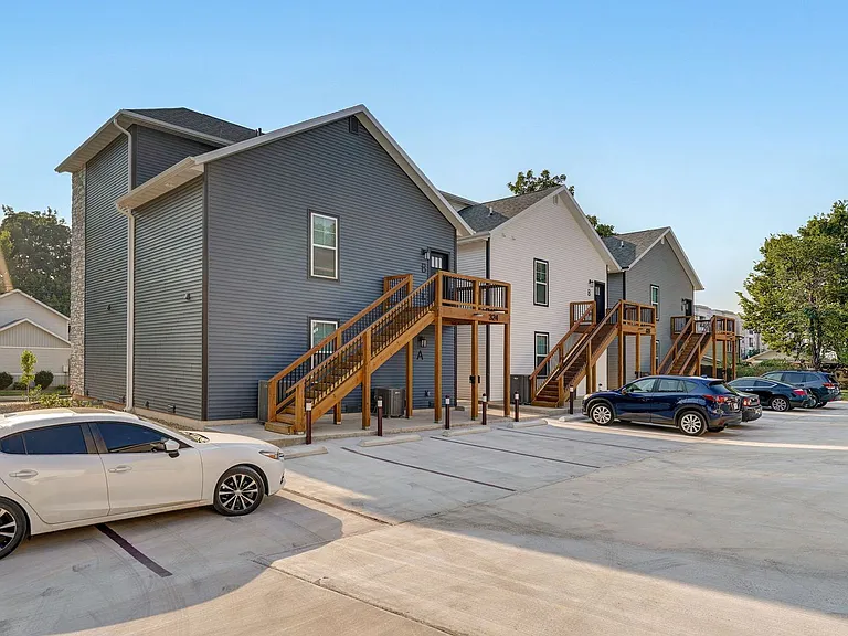 308 S Hampton Ave — Photo 29