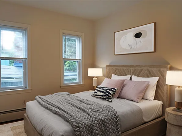 250 River St, Waltham, MA