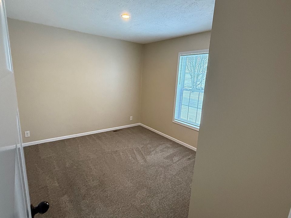 1st image of 1891 Evergreen Ln #126
