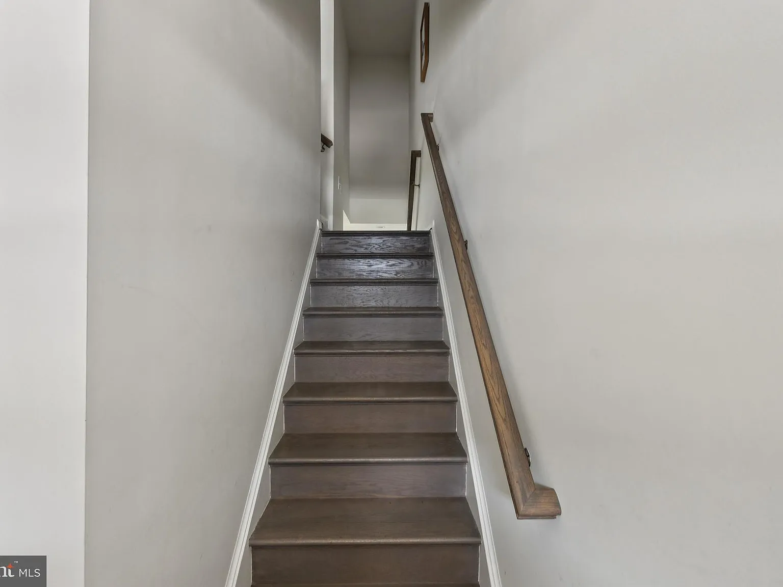 3 bed, 4.0 bath, 2268 sqft, $3,075 — Photo 4