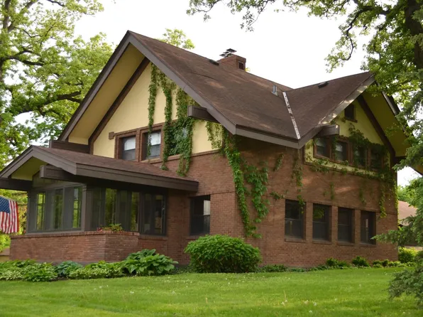 446 Main St S, Hutchinson, MN 55350