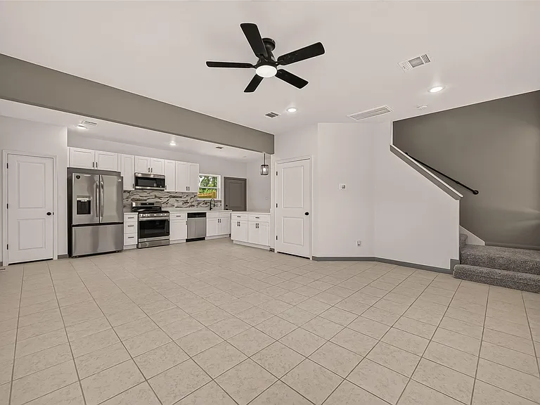 8306 Tidwell Rd #B — Photo 3