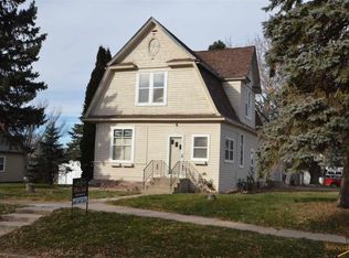 408 E 3rd St, Colton, SD 57018