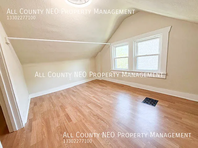 126 E Mapledale Ave #B — Photo 16