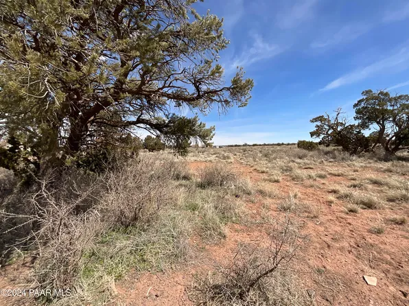 655 E Laramie Dr, Williams, AZ 86046