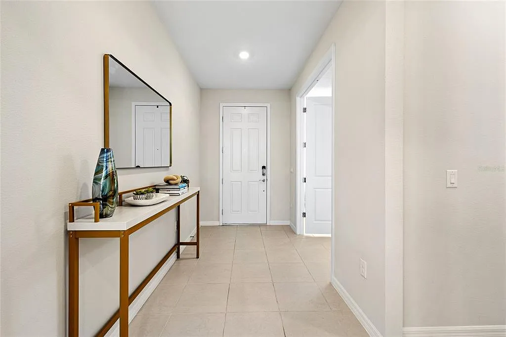 3 bed, 2.5 bath, 2333 sqft, $3,000 — Photo 4