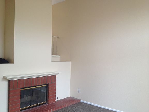 3rd image of 17135 Cambria Ave