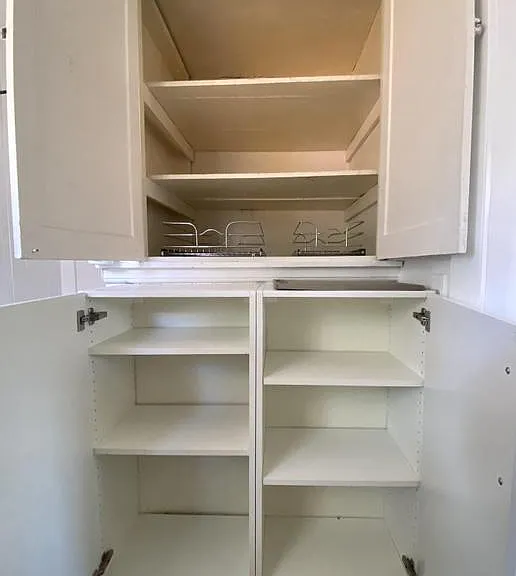 348 E Hollywood Ave — Photo 22