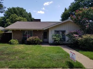 9818 Crest Meadow Dr, Dallas, TX 75230