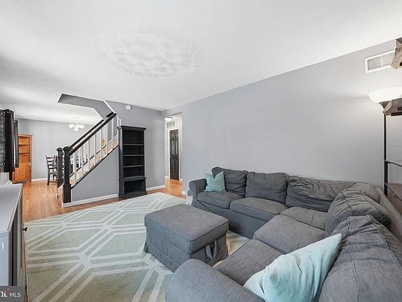 5th image of 4602 Kenwood Dr