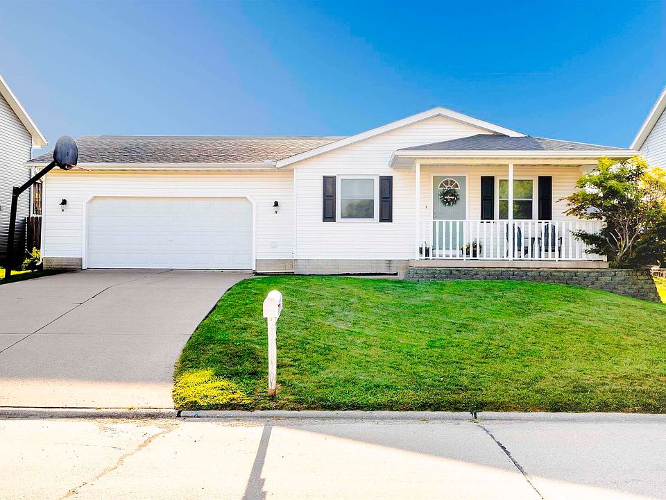 1st image of 913 Birchwood Dr