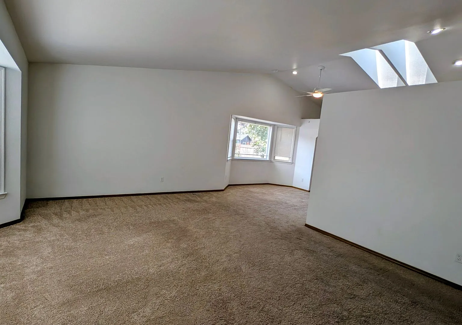 3 Bedroom House in Cul-de-Sac — Photo 3