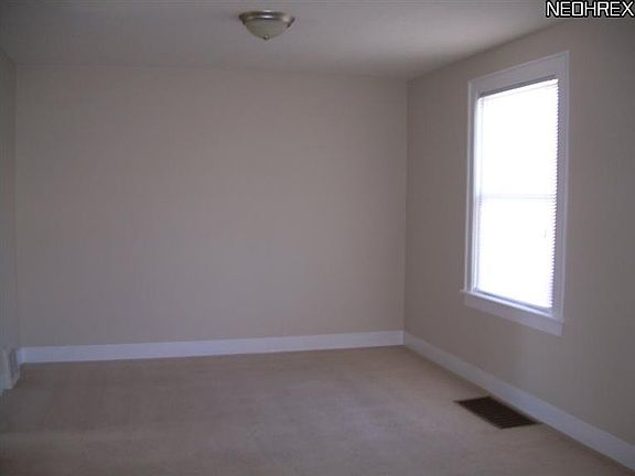 5th image of 424 Cypress Ave