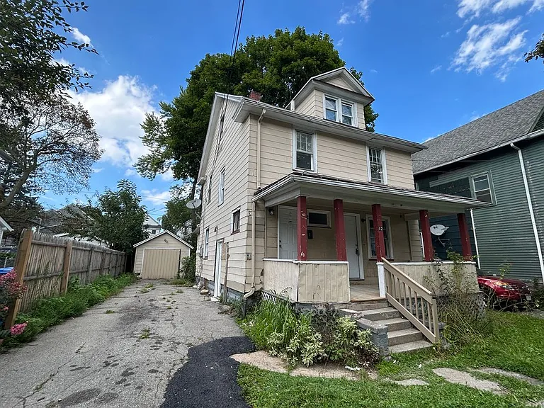 42 Villa St #2 — Photo 2