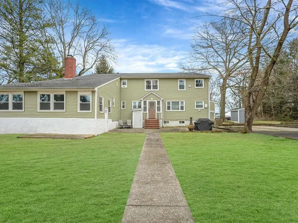 3 Hunter Avenue, Miller Place, NY 11764