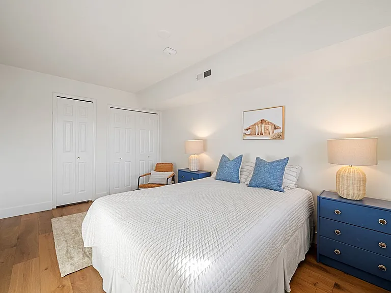 310 Swans Wharf Row — Photo 17