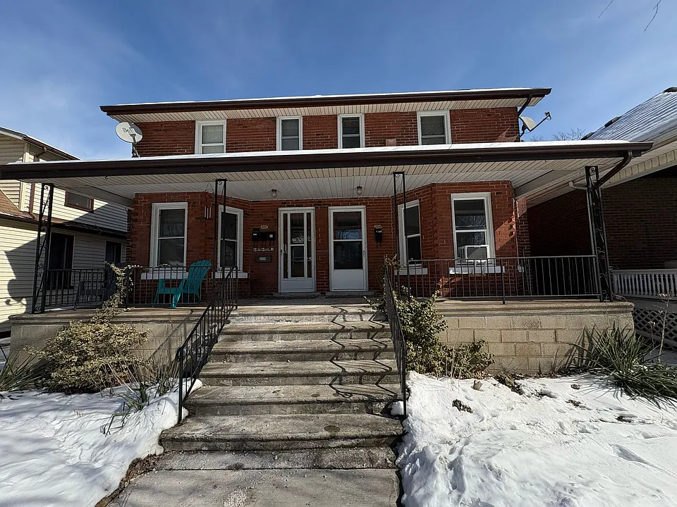 204 McKay Ave #1