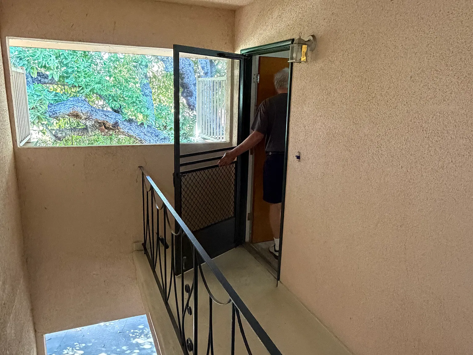 2 bed, 875 sqft, $2,600 — Photo 4