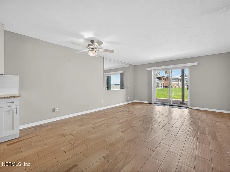 83 Comares Ave #4B — Photo 4