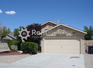 708 Shire St SW, Albuquerque, NM 87121
