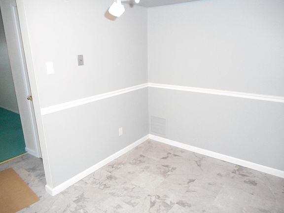 2nd image of 166 Woodbine Ave