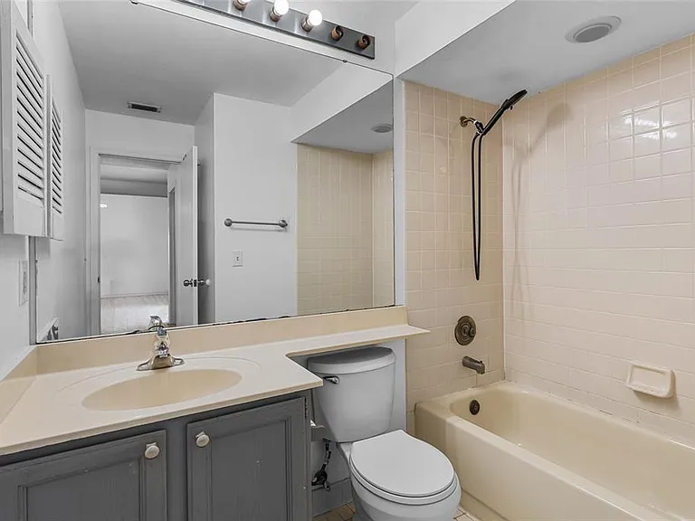 5673 Parkview Lake Dr — Photo 26