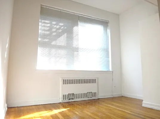 Rented by Paley Management | media 25