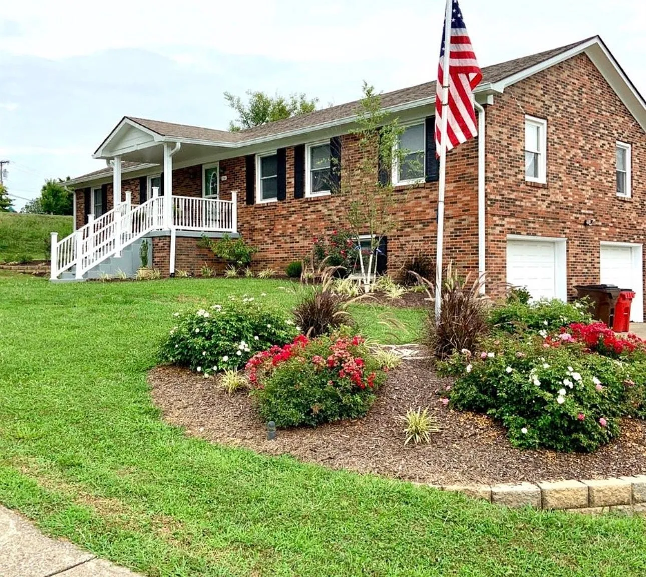 5 bed, 3.0 bath, 2934 sqft, $2,400 — Photo 1