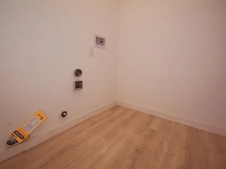 8258 Bennett Ave — Photo 25