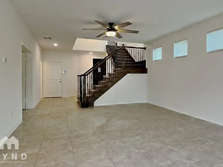 21535 Vista De Cristal — Photo 4