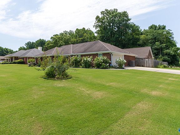 5th image of 130 Foxridge Dr