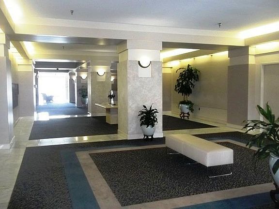 FORMAL LOBBY