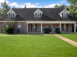 1205 Grandview St, Gautier, MS 39553