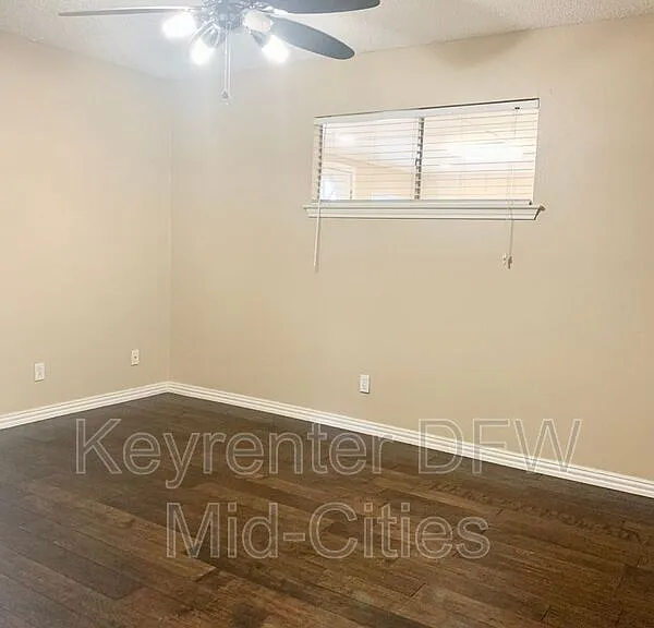 505 E Scotland Dr — Photo 9