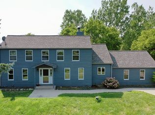 W210S6969 Stonecrest Rd, Muskego, WI 53150