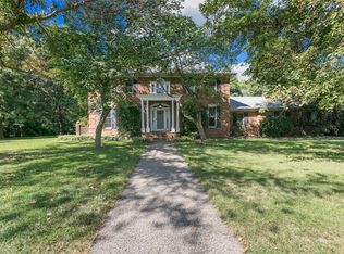 581 Countryside Ln, Trenton, IL