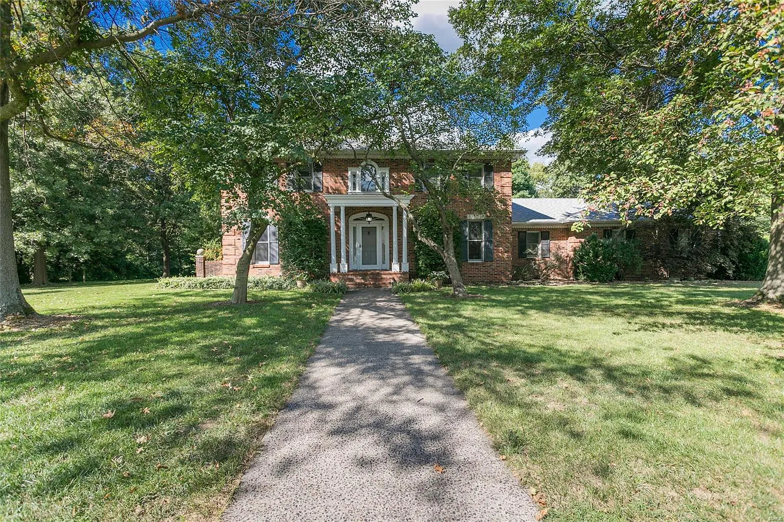 581 Countryside Ln photo 1