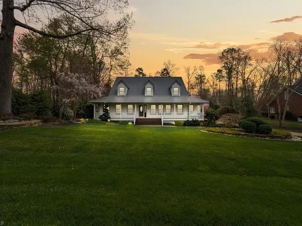 3805 Waldenbrook Rd, Greensboro, NC 27407